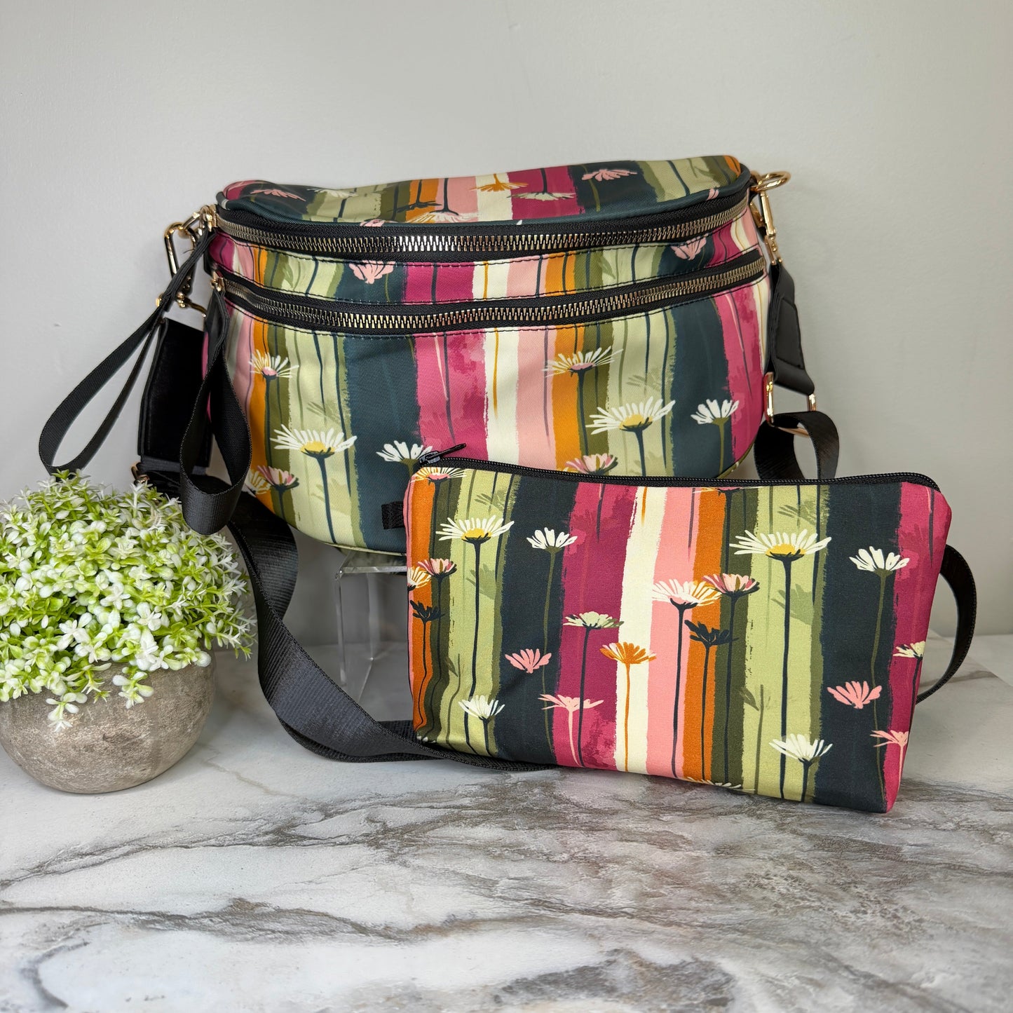 Bundled Set - Roni & Pouch - Daisy Stripe