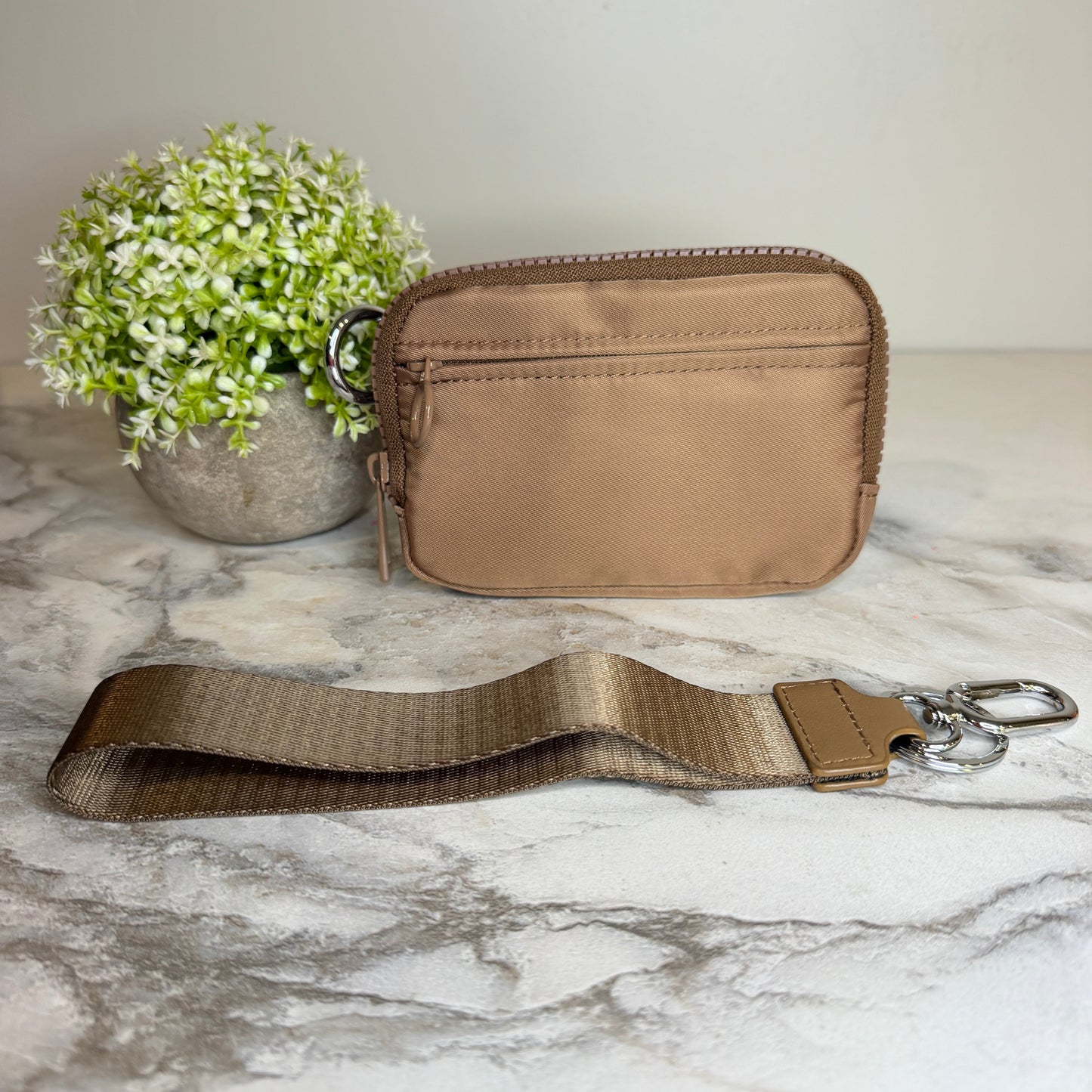 Rue - Nylon Wristlet Wallet - Chocolate