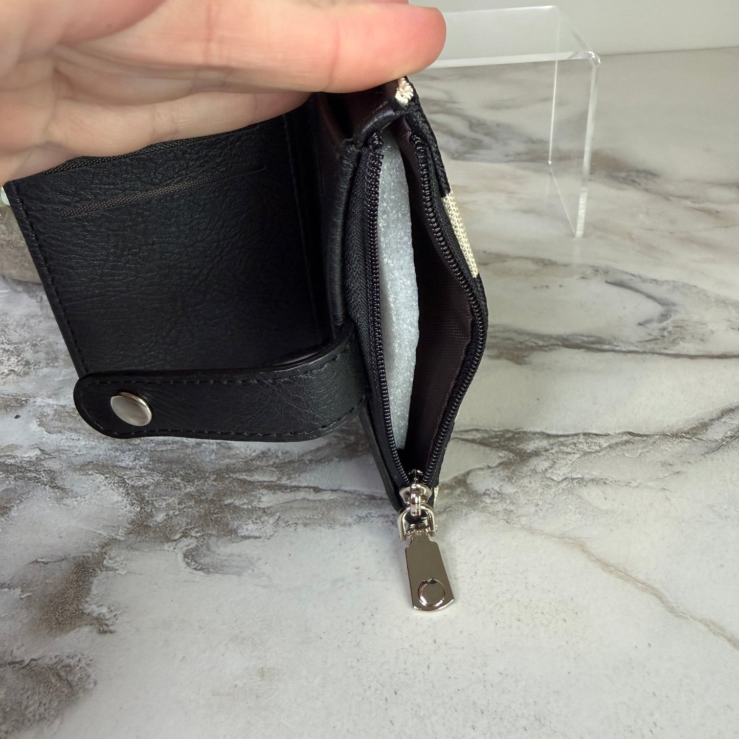 Wallet - Checker Canvas