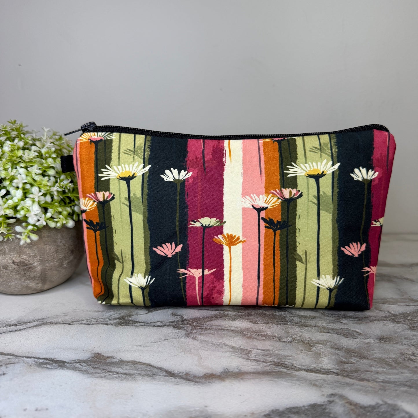 Pouch - Floral Daisy Stripe