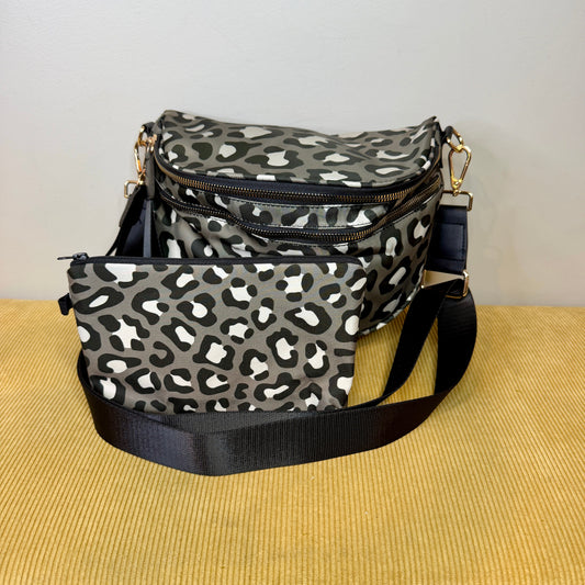 Bundled Set - Roni & Pouch - Animal Print Grey