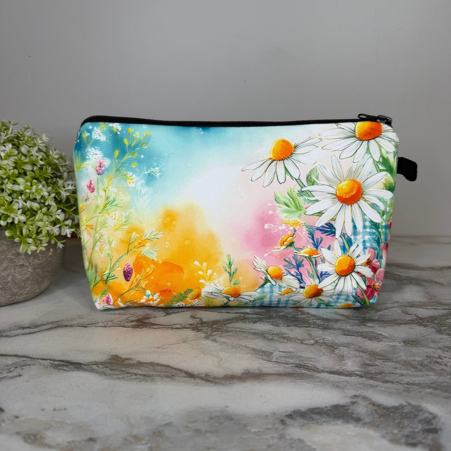 Pouch - Floral Ombré Gingham Daisy