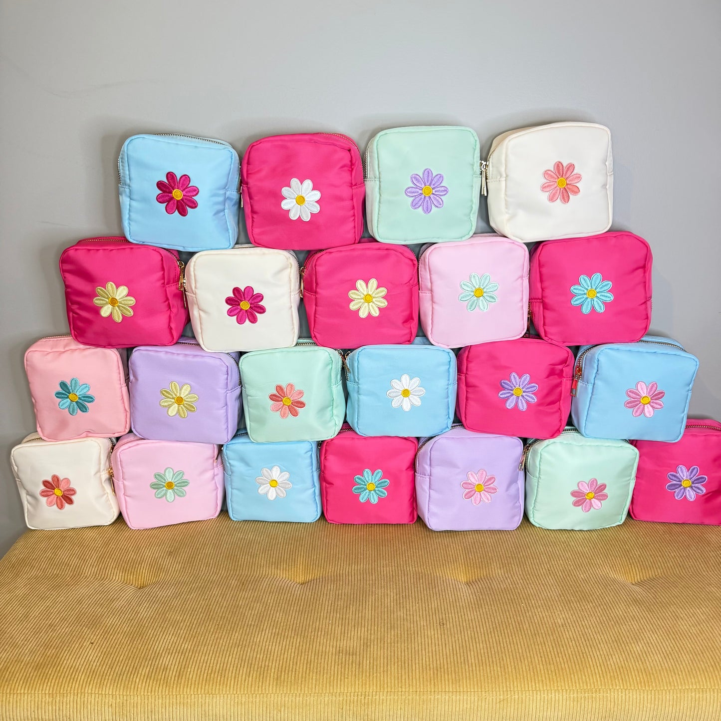 The Daisy - Square Pouch