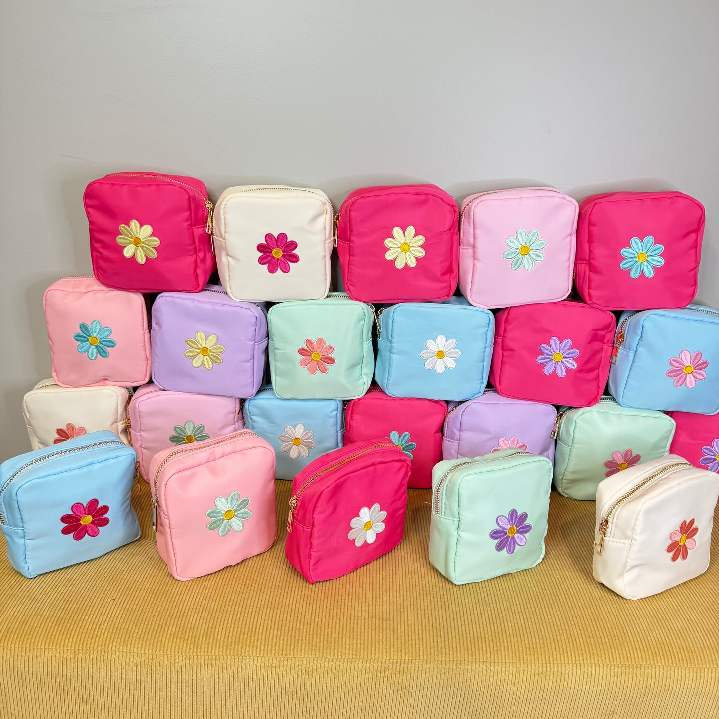 The Daisy - Square Pouch