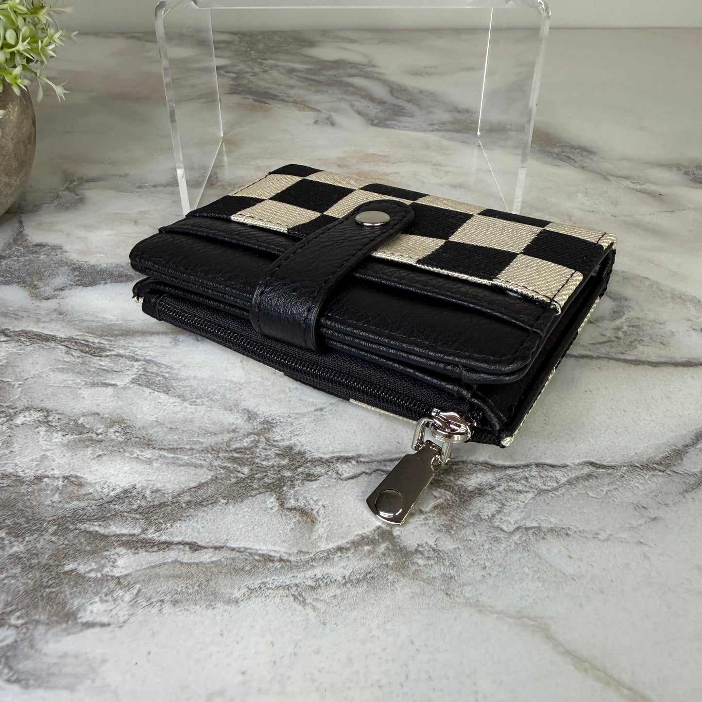 Wallet - Checker Canvas
