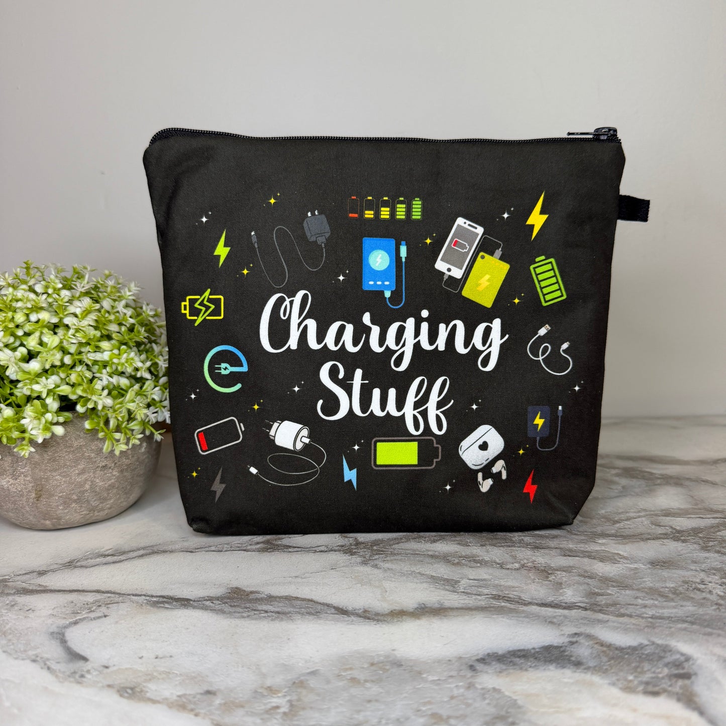 Pouch XL - Charging Stuff
