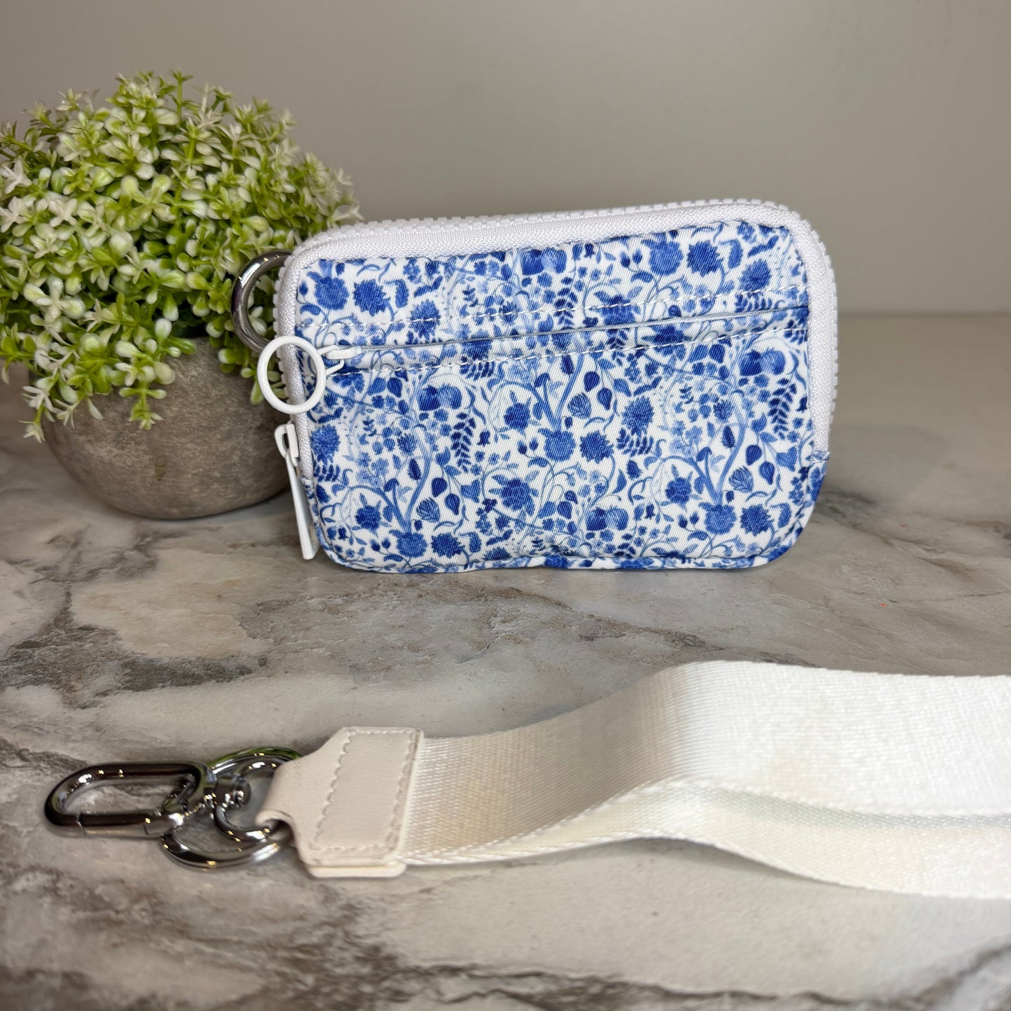 Rue - Nylon Wristlet Wallet - White Blue Floral